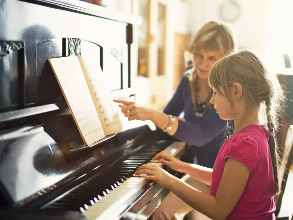 انتخاب معلم مناسب برای آموزش پیانو