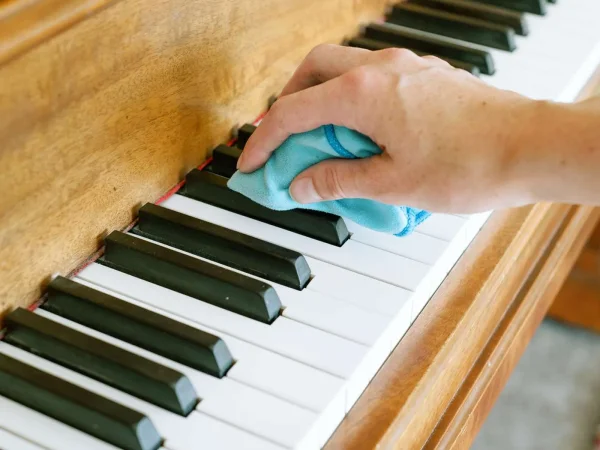 تمیز کردن کلید های پیانو