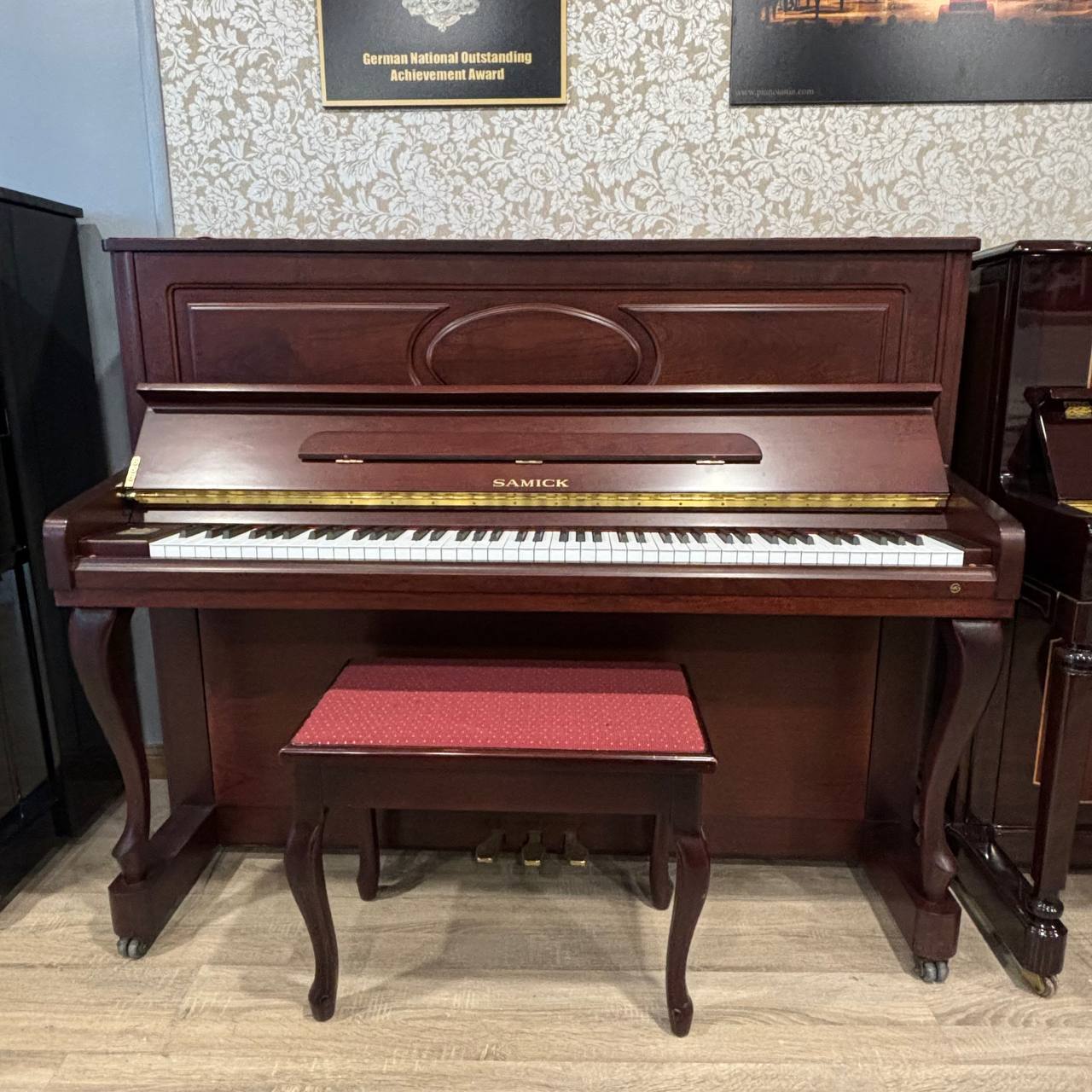 پیانو آکوستیک کارکرده سمیک SAMICK ارتفاع 121