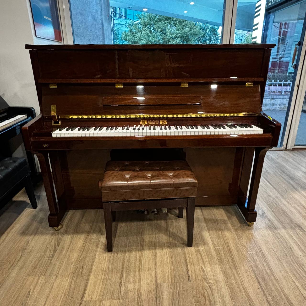 پیانو آکوستیک کارکرده پرزینا PERZINA ارتفاع 122