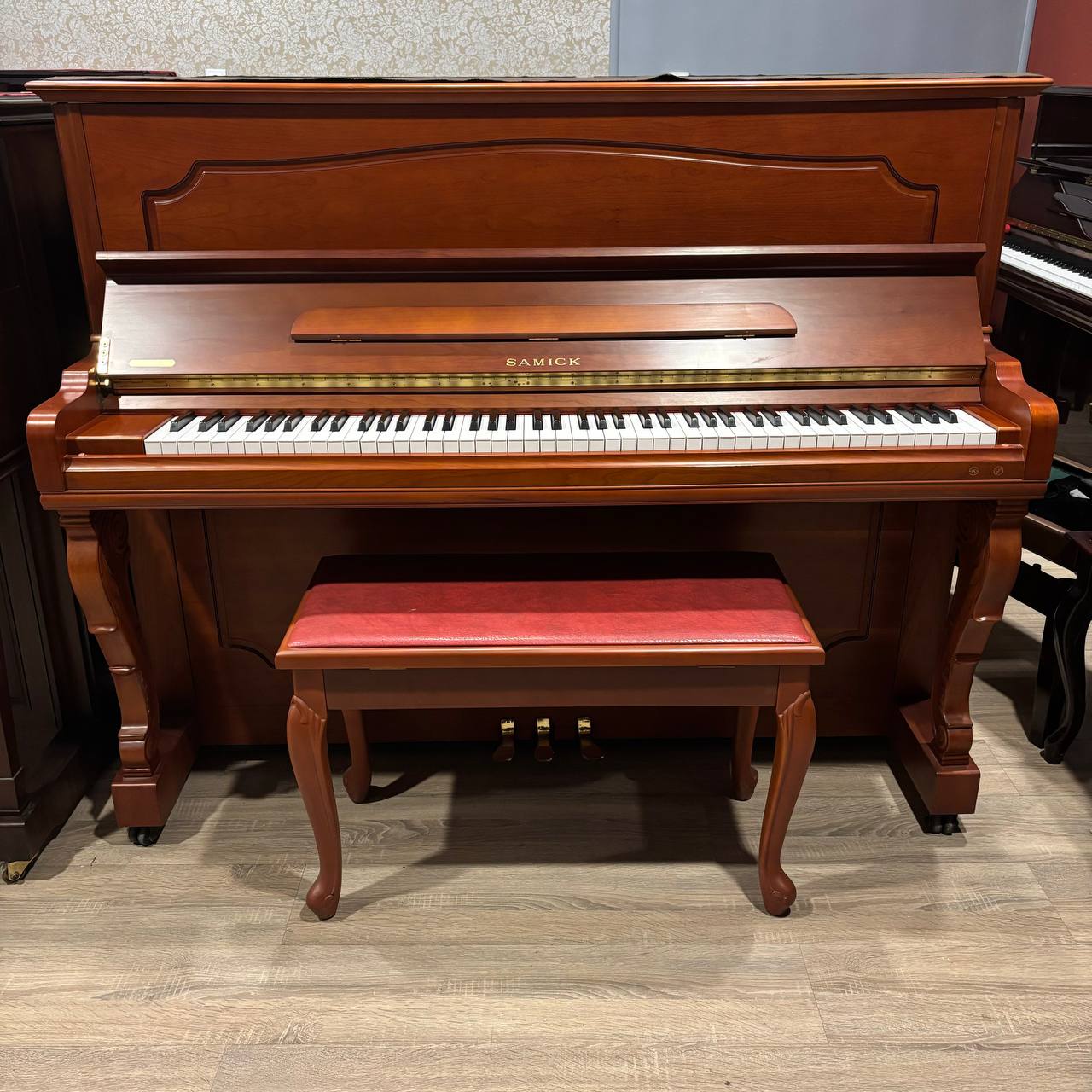 پیانو آکوستیک کارکرده کنسول سمیک SAMICK ارتفاع 121