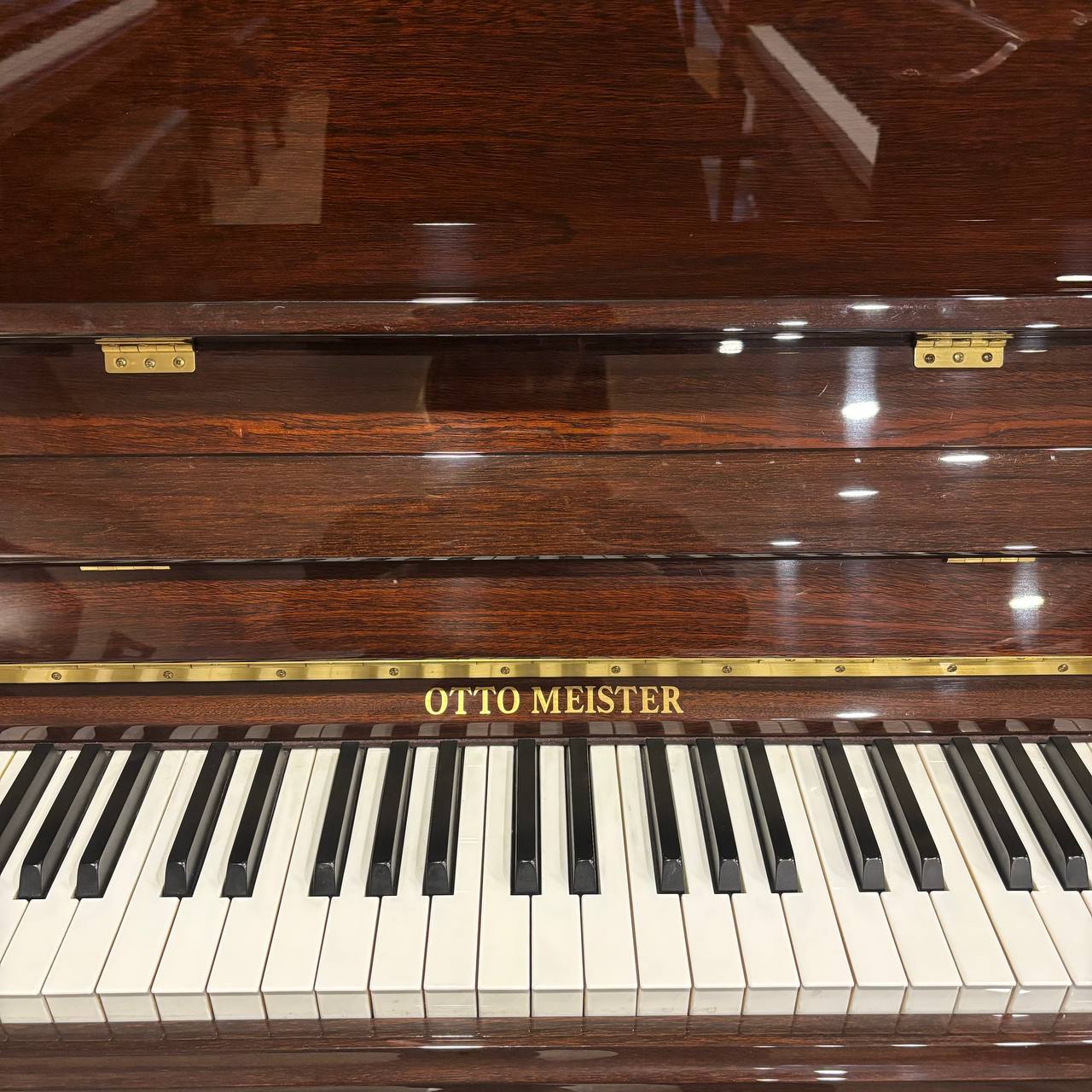پیانو آکوستیک کارکرده اتو مایستر OTTO MEISTER ارتفاع 115
