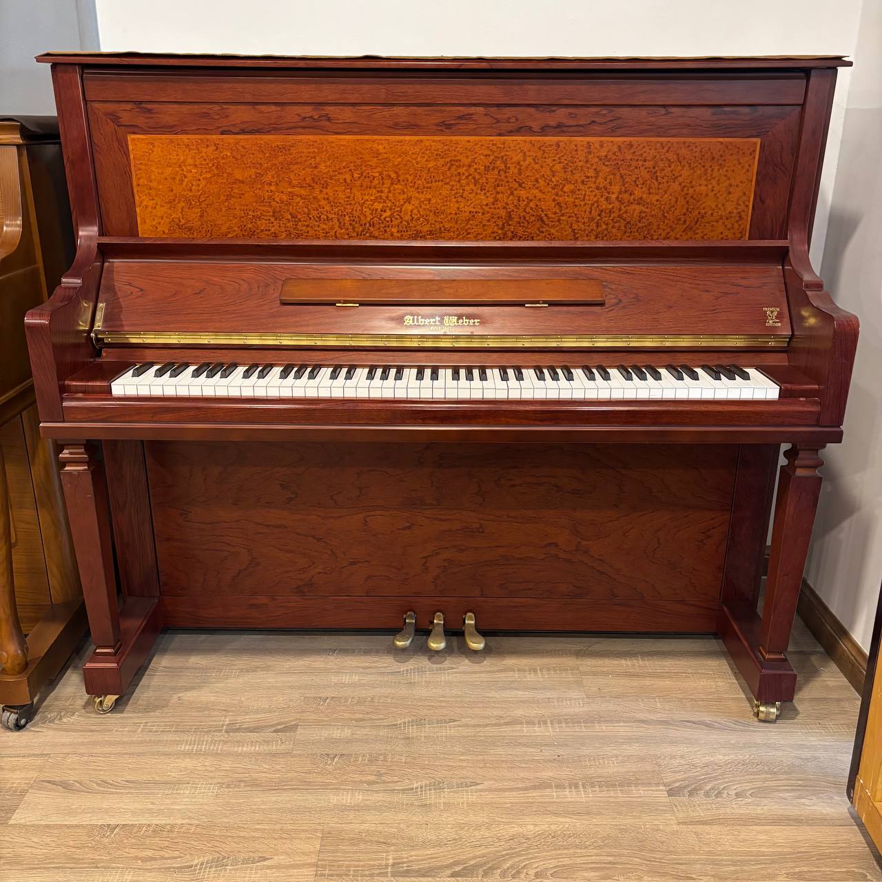 پیانو آکوستیک کارکرده آلبرت وبر ALBERT WEBER ارتفاع 131