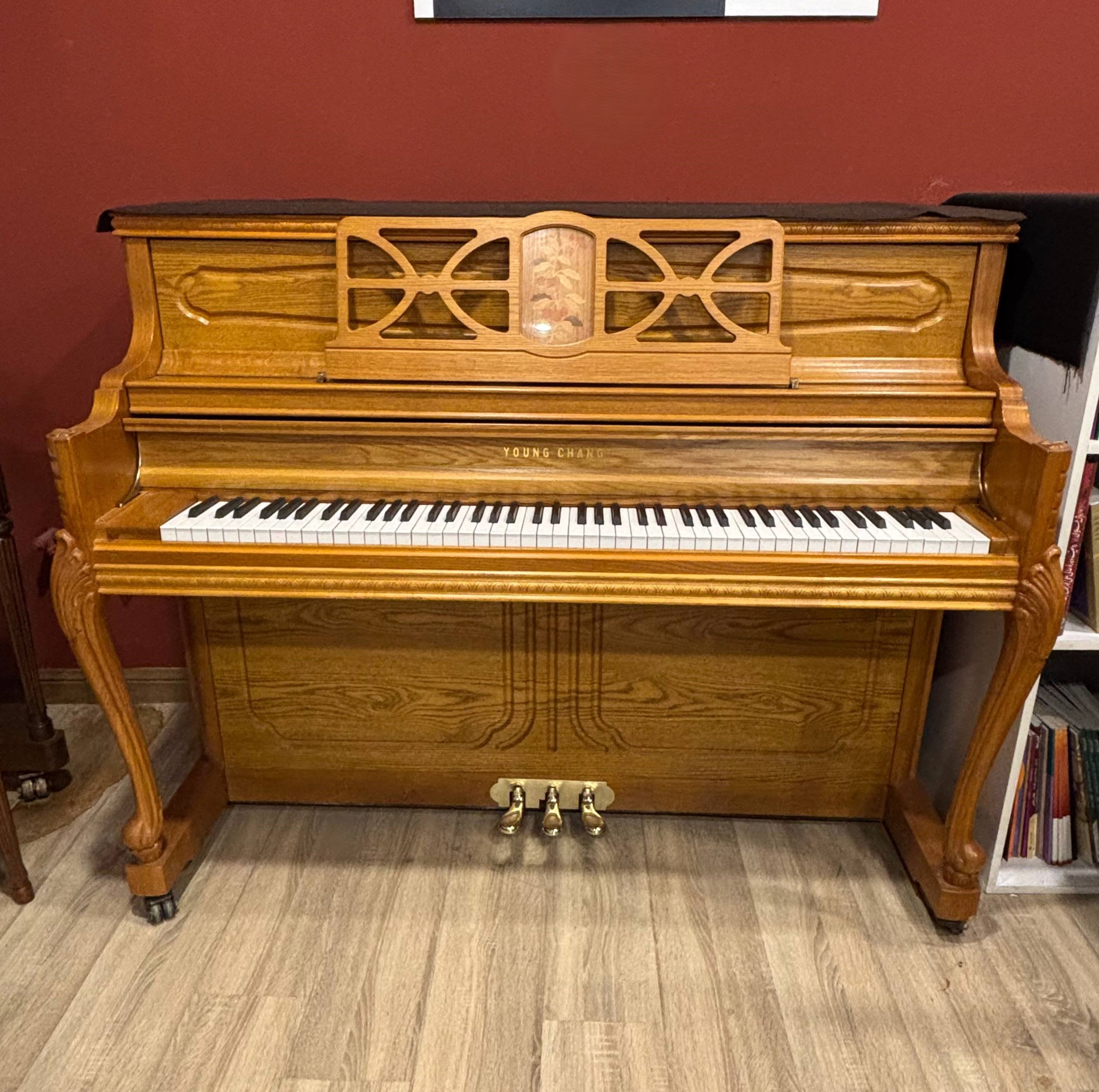 پیانو آکوستیک کنسول کارکرده یانگ چانگ YOUNG CHANG با ارتفاع 118