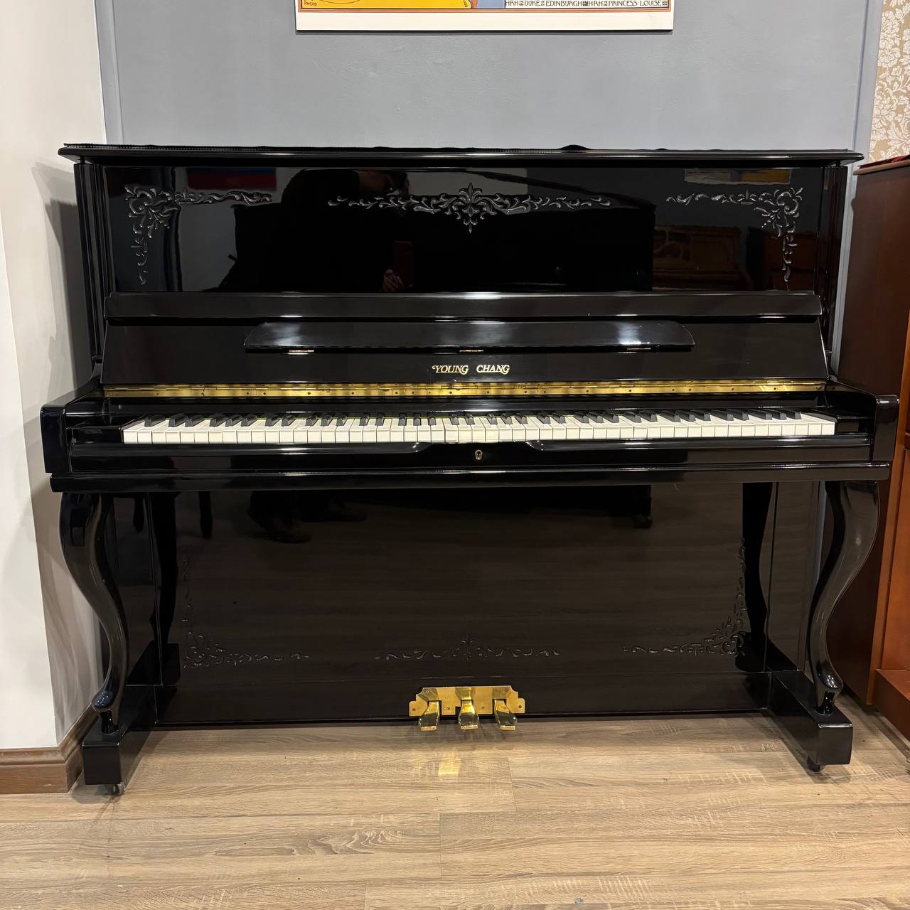پیانو آکوستیک کارکرده یانگ چانگ YOUNG CHANG ارتفاع ۱۲۱